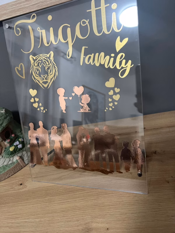Personalisierter Acrylständer – Einzigartiges Geschenk mit Namen, Datum & Wunschmotiv – Bild 2