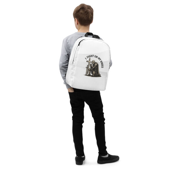 I Fight On My Knees | Minimalistischer Rucksack – Bild 4