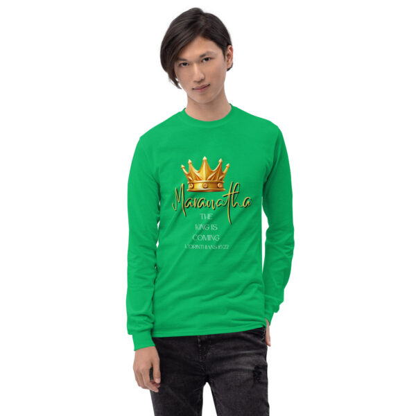 Maranatha The King is Coming – 1 Corinthians 16:22 | Langarmshirt für alle – Bild 9