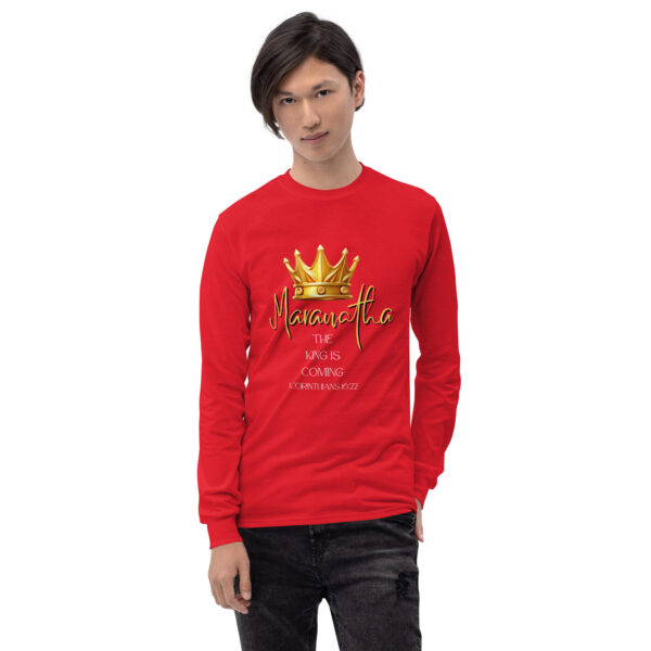 Maranatha The King is Coming – 1 Corinthians 16:22 | Langarmshirt für alle – Bild 5