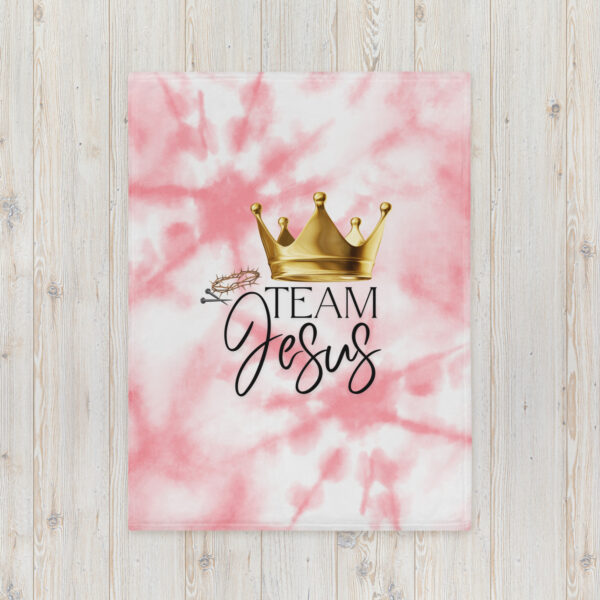 Team Jesus – Krone des Lebens | Kuscheldecke in Rosa – Bild 3