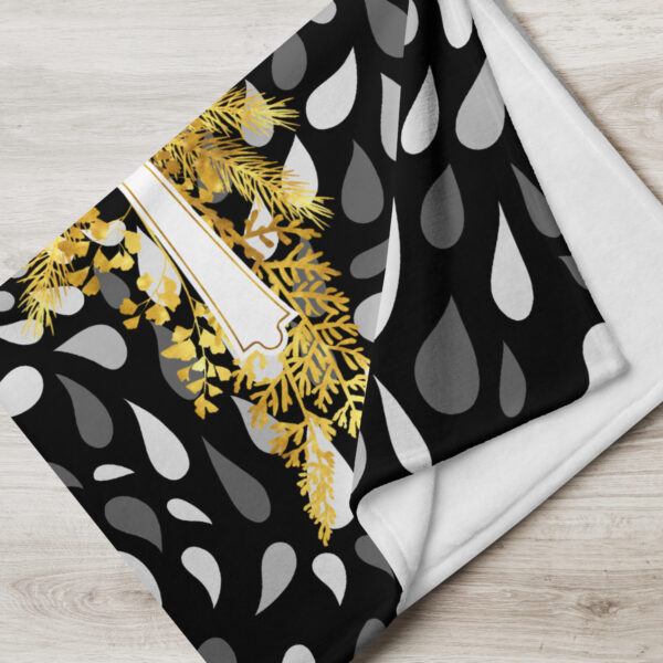 Yeshua – Golden Cross Edition | Kuscheldecke – Bild 9