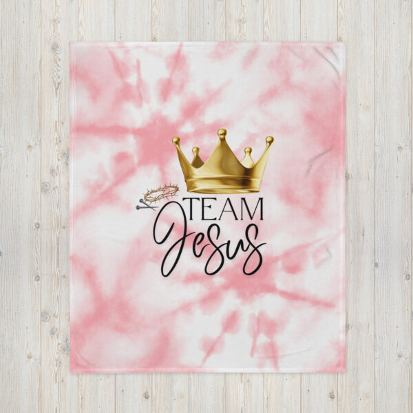 Team Jesus – Krone des Lebens | Kuscheldecke in Rosa – Bild 4
