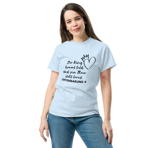 Der König kommt bald mit Motiv | T-Shirt für alle – Bild 8