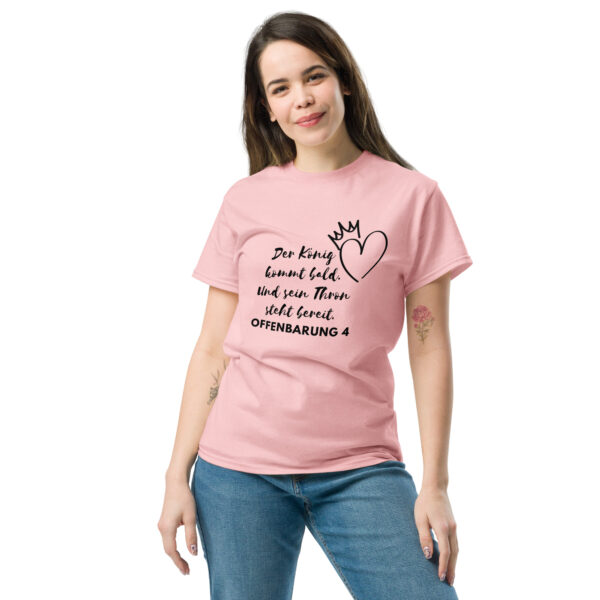 Der König kommt bald mit Motiv | T-Shirt für alle – Bild 6