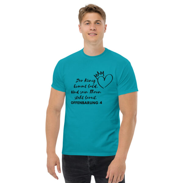 Der König kommt bald mit Motiv | T-Shirt für alle – Bild 11