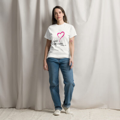 Gott ist Liebe Motiv 1 - T-Shirt für alle