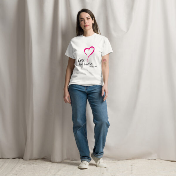 Gott ist Liebe Motiv 1 - T-Shirt für alle